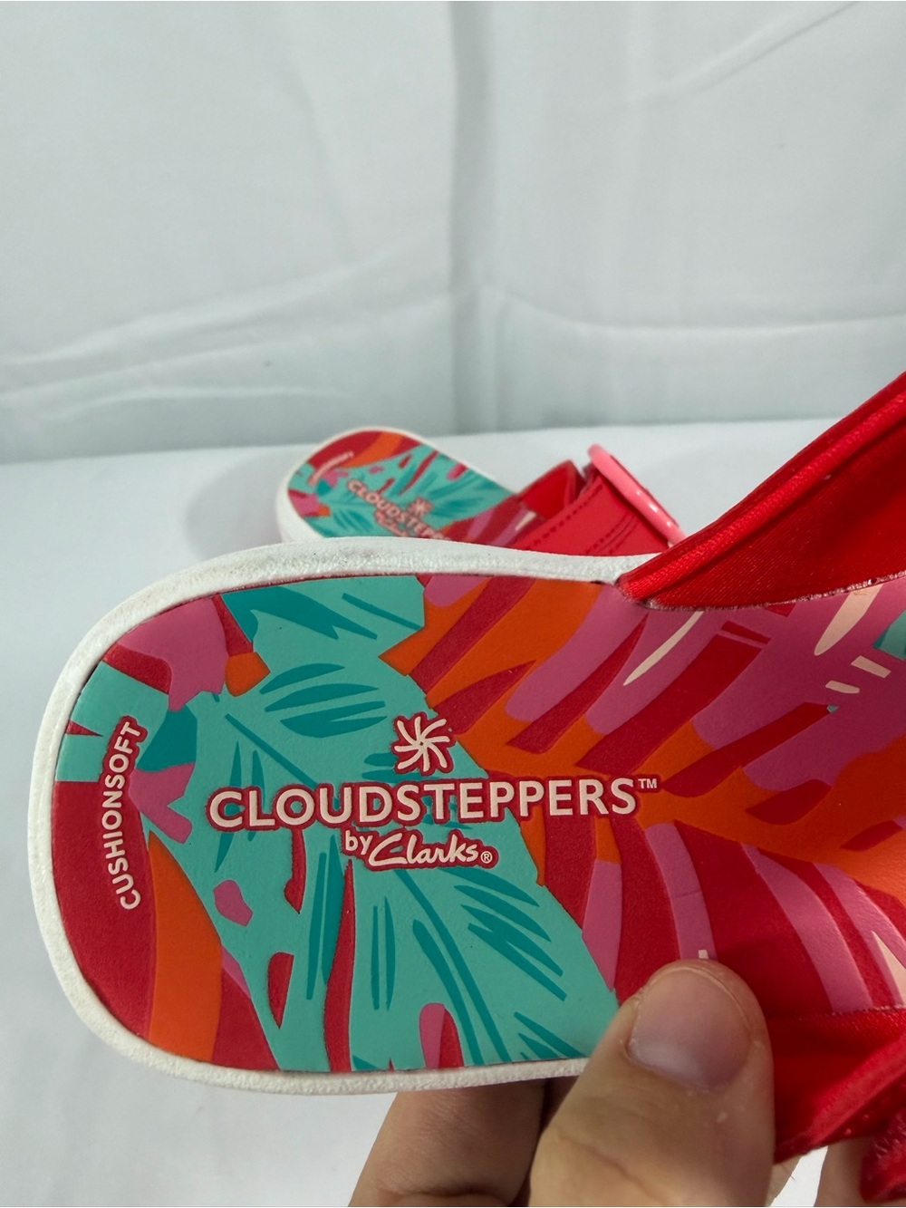 NWT Clarks Cloudsteppers Women's Size 5 Red Floral Slide Sandals - Picture 2 of 7
